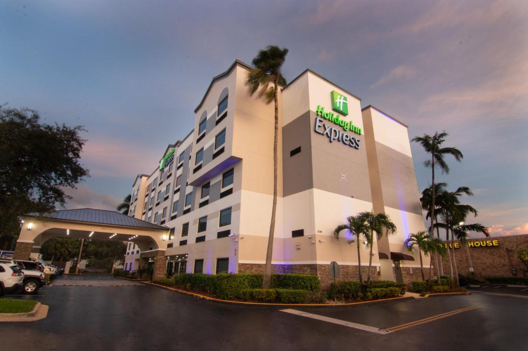 Holiday Inn Express And Suites Fort Lauderdale Airport West By Ihg Davie Kültér fotó