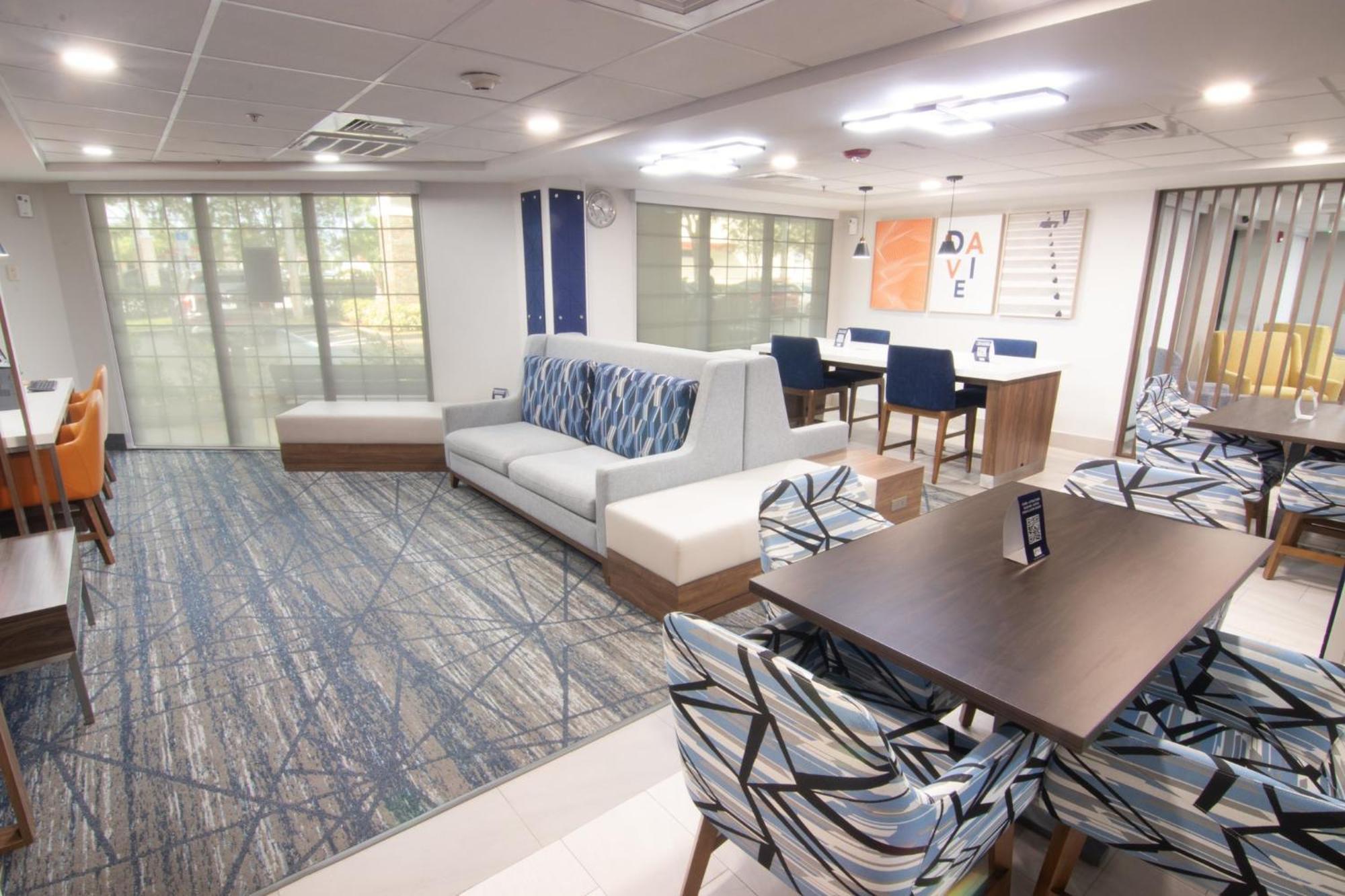 Holiday Inn Express And Suites Fort Lauderdale Airport West By Ihg Davie Kültér fotó